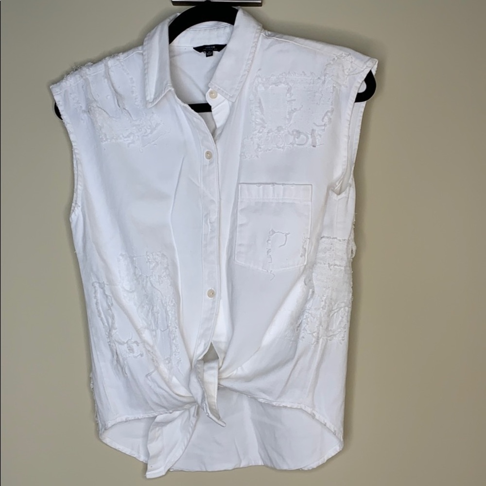Joe’s collection white sleeveless shirt